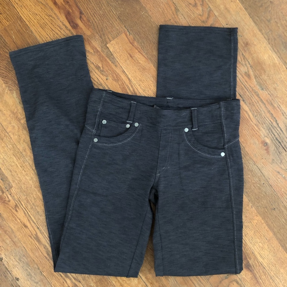 Kuhl Mova Stretchy Pocket Pants in Gray Sz 0Short